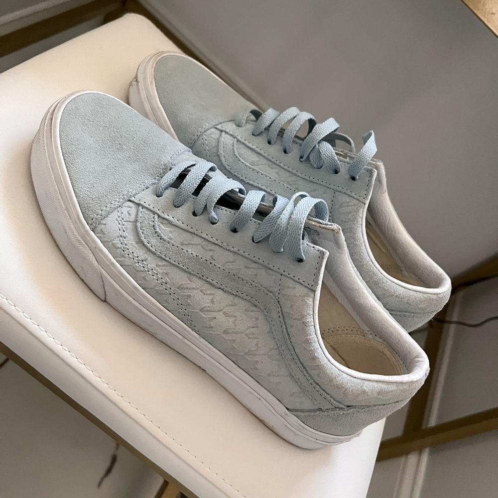 Women’s size 9 Vans sneakers